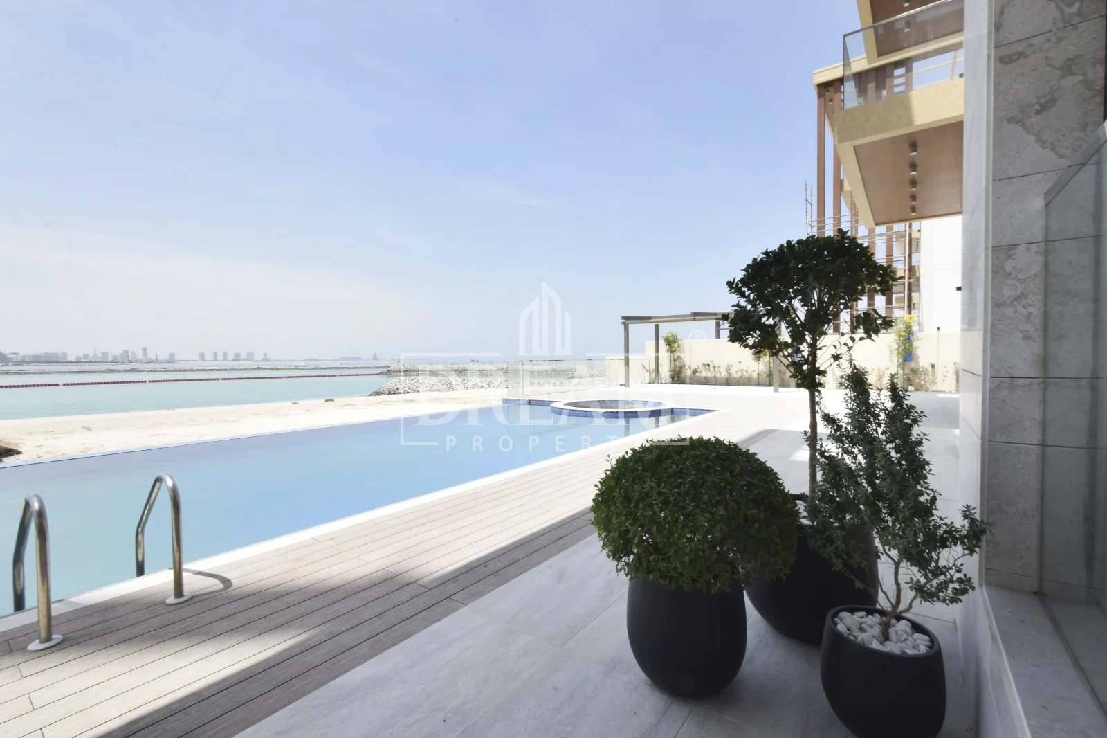 Luxury Beach-front Villa for Sale | The Pearl